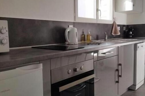 KĂŒhlschrank, Mikrowelle, Ofen, Herdplatte