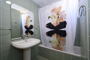 Shower, towels