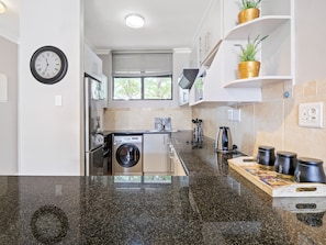 Apartment (2 Bedrooms) | Private kitchen - Deja Blue (Durban)
