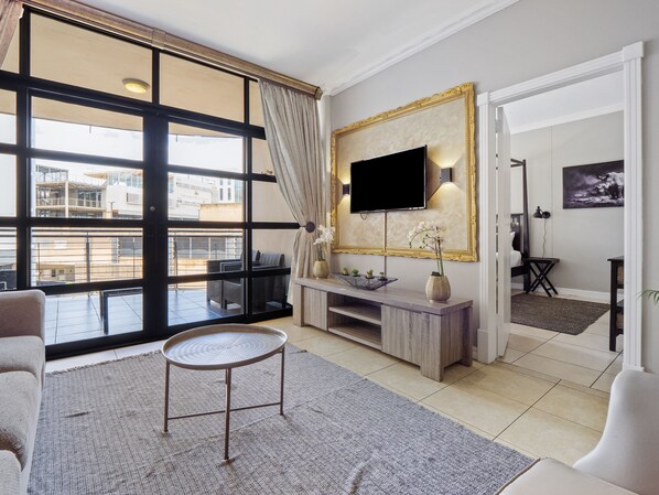 公寓 (2 Bedrooms) | 起居區 | 42-吋LED 液晶電視，提供有線頻道