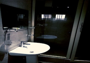 Dusche, Handtücher, Seife, Shampoo