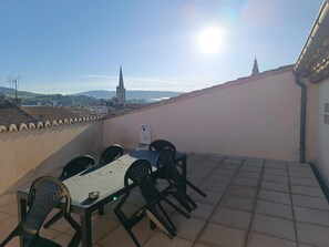 Outdoor dining - La Terrasse des Augustins (Limoux)