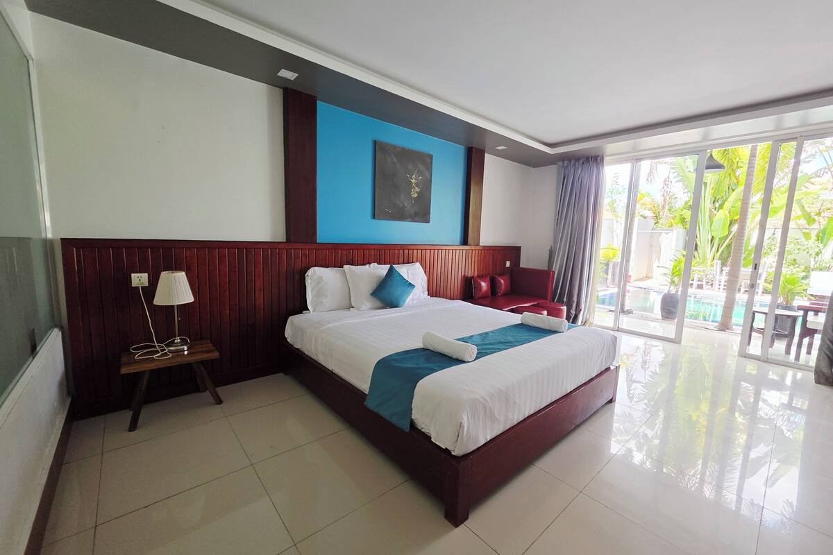 Deluxe Double Room, 1 Bedroom | Desk, WiFi (free), bed sheets