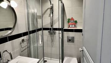 MiljövÀnliga toalettartiklar, hÄrtork, bidé och handdukar