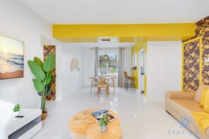 TV, offices - 2BR Hollywood Broadwalk Haven | Free Parking (Hollywood)