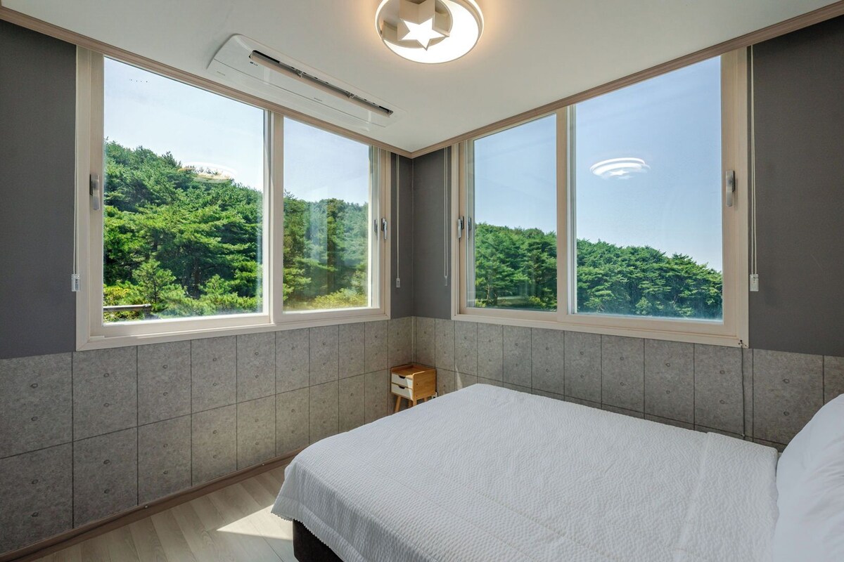 Basic Room, 2 Bedrooms (8-201(B/pool-Pay at property))