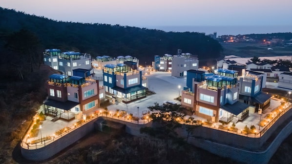 Exterior - Taean Blueisland Pool Villa (Taean)