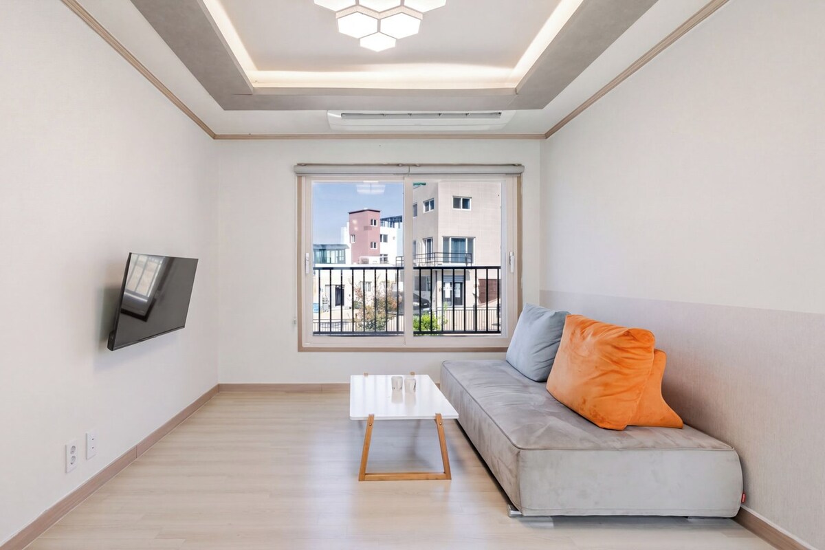 Basic Room, 1 Bedroom (10-201(F/pool-Pay at property))
