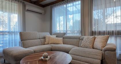 Thrower Cottage: Gateway to the Cataract Gorge