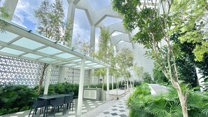 BBQ/picnic area - UNA Serviced Apartment by Manatidur (Kuala Lumpur)