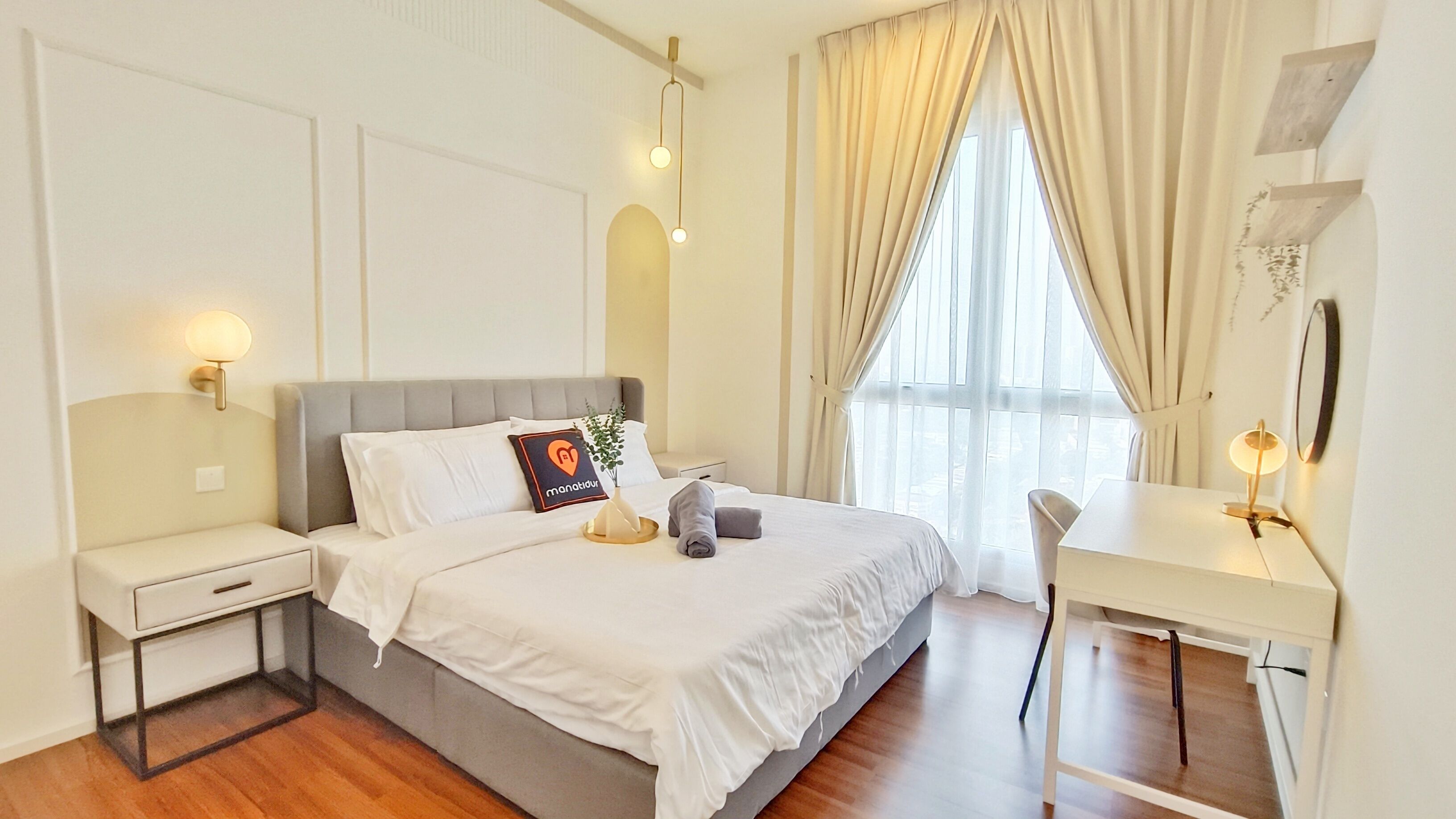 Apartamento standard | Escrivaninha, Wi-Fi de cortesia, roupa de cama