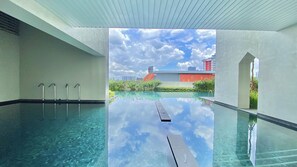 Outdoor pool - UNA Serviced Apartment by Manatidur (Kuala Lumpur)