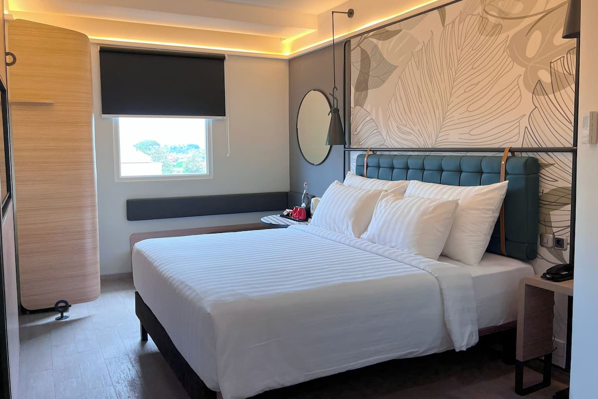 Deluxe Double Room | 1 bedroom, laptop workspace, free WiFi, bed sheets