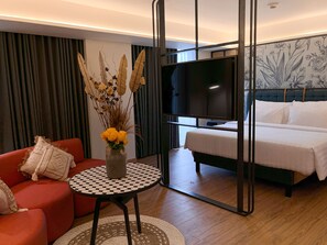 Suite | Bar mini, ruang kerja komputer riba, Wi-fi percuma, cadar katil 