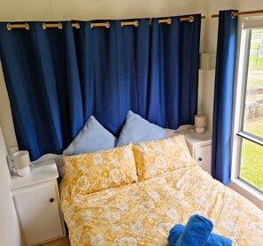 2 Schlafzimmer, Bügeleisen/Bügelbrett, Bettwäsche
