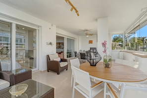 Dining - Las Cañas Beach (Marbella)