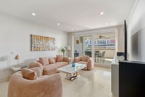 TV - Las Cañas Beach (Marbella)