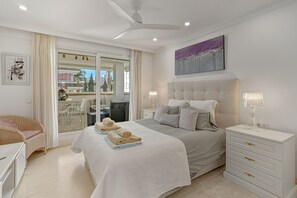 3 bedrooms, iron/ironing board, free WiFi, bed sheets - Las Cañas Beach (Marbella)