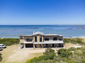 House (4 Bedrooms) | Interior - Hangklip Villa (Pringle Bay)