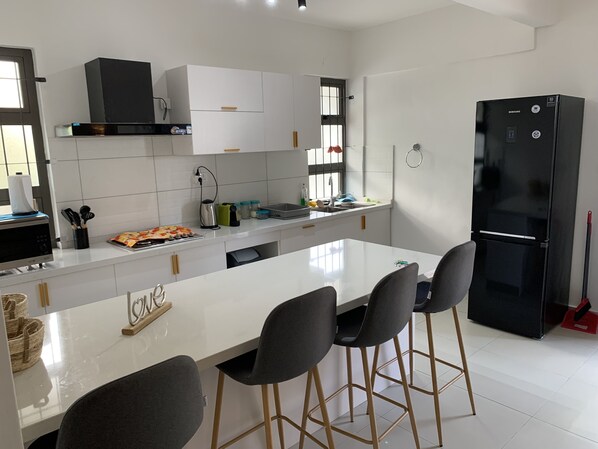 ทีวีจอแบน