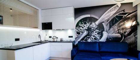 1 habitación y espacio para trabajar con laptop