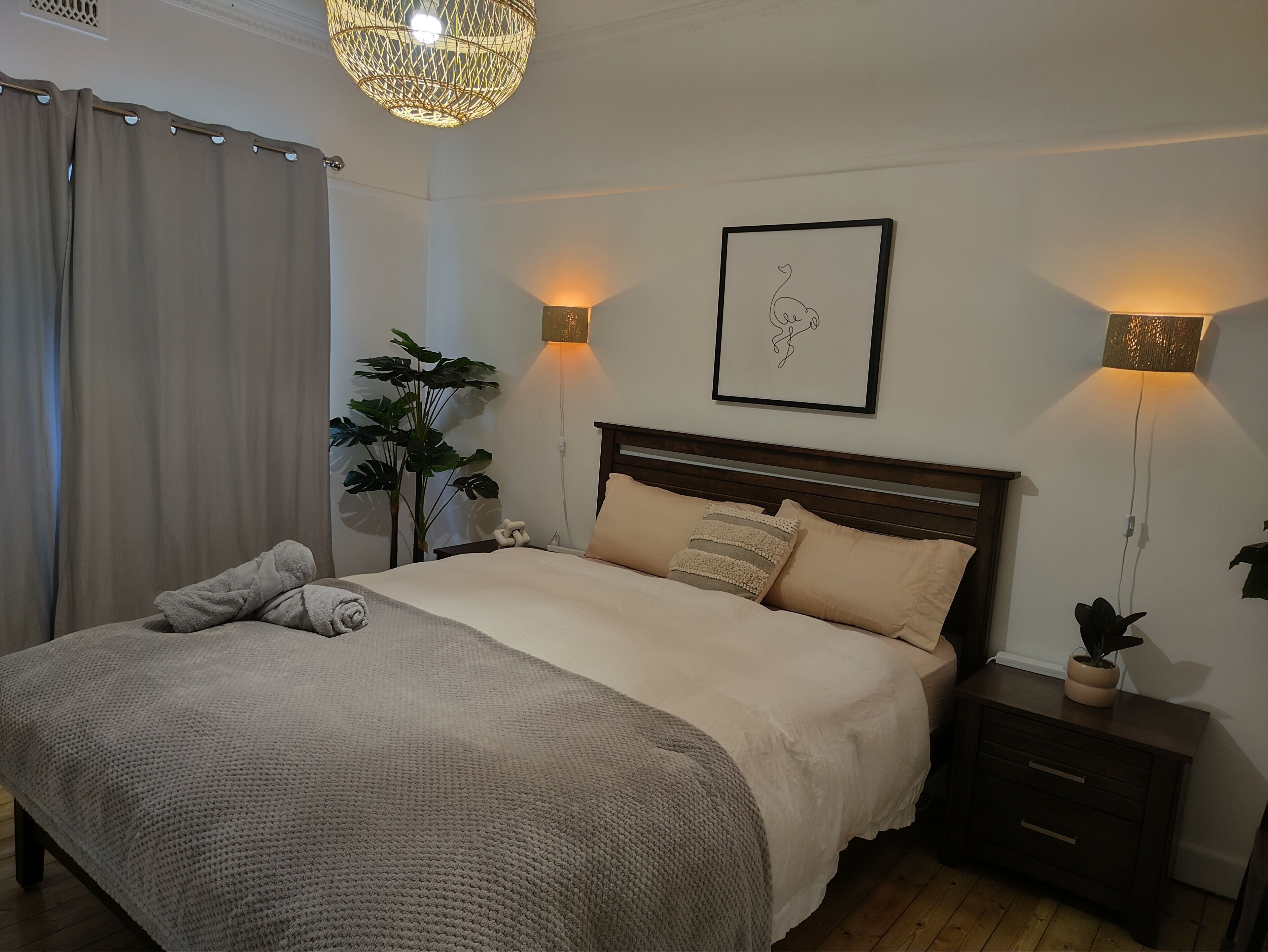2 habitaciones, escritorio, tabla de planchar con plancha y wifi gratis 