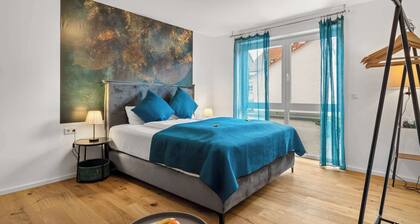 LiT LiVING: Luxus |Box SprIng|Parking|Terrace|3 BR