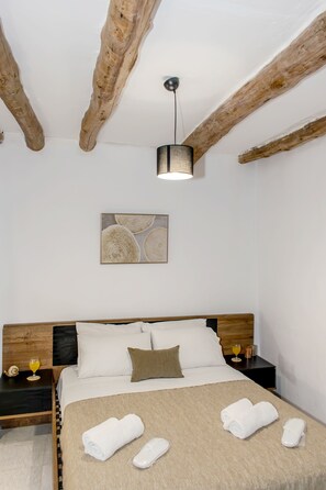 2 多间卧室、熨斗/熨衣板、免费 WiFi、床单