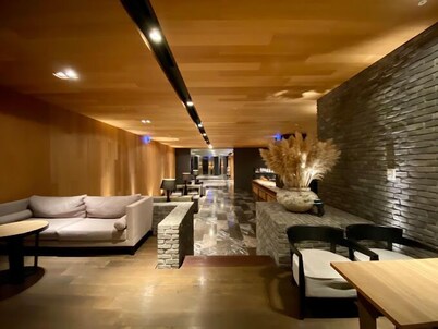 Dua Hotel & Restaurant