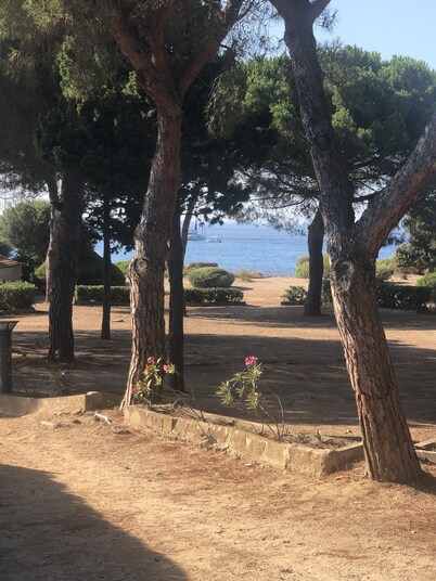 Location au Bord de L'eau Avec vue sur Mer. Pour une Famille de 4 Personnes