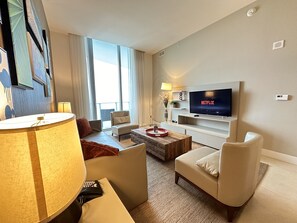 Smart TV - Upper PENTHOUSE at 41th floor w/ Ocean VIEW @ Hallandale Beach FREE WIFI (Hollywood)