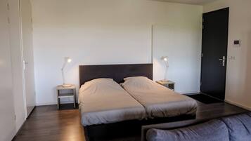 1 bedroom, in-room safe, WiFi, bed sheets