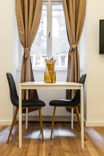 Venus Apartments - Keleti III