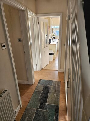 House | Interior - 5-bed House With Separate Living Room (Birmingham)