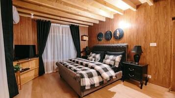 Soundproofing, iron/ironing board, free WiFi