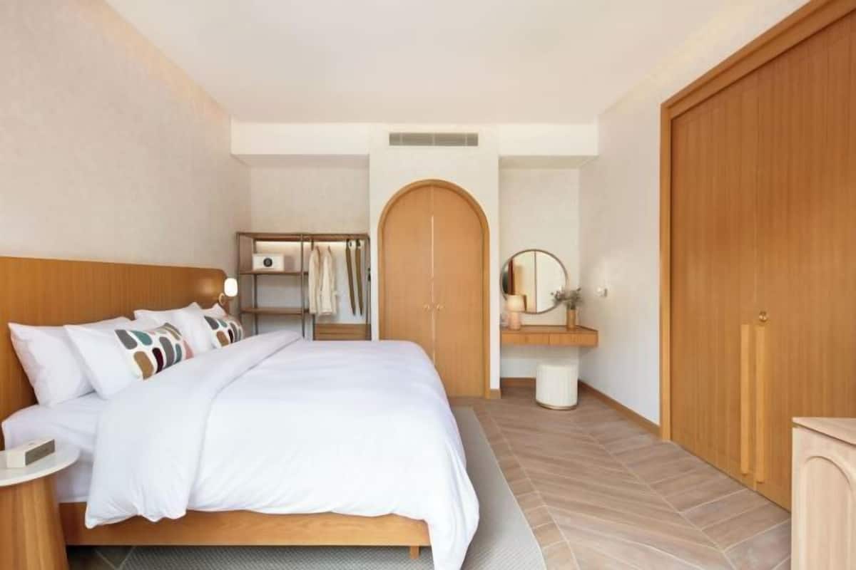 1 habitación y minibar con artículos gratuitos