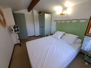 2 bedrooms