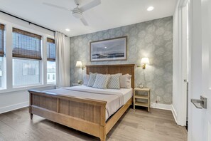 4 slaapkamers, een strijkplank/strijkijzer, wifi, beddengoed