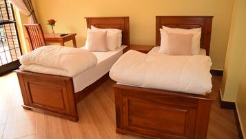 3 slaapkamers, een bureau, een strijkplank/strijkijzer, wifi