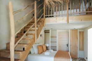 Habitación superior | Caja fuerte, sistema de insonorización, wifi gratis y ropa de cama