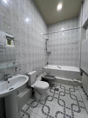 Bathroom - Art House (Tashkent)