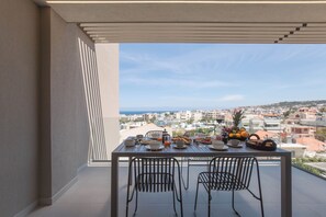 Master Suite with Jetted Tub, Panoramic View | Balcony - Chania Elegance Suites (Chania)