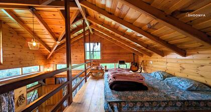 Charming mountain suite in Mukteshwar. Pet-Friendly!
