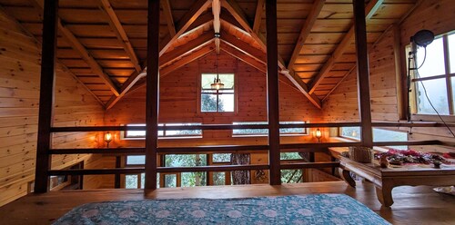 Charming mountain suite in Mukteshwar. Pet-Friendly!