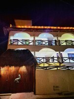 Fachada del alojamiento - Noche