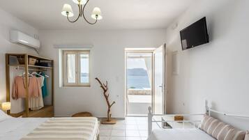 Exclusive Studio Suite | Iron/ironing board, free WiFi, bed sheets