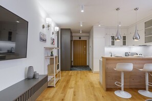 Comfort Apartment | 1 bedroom, laptop workspace, iron/ironing board, free WiFi