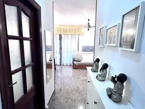 Interior - comfortable cozy apartment by gms apartamentos (Fuengirola)