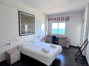 3 bedrooms, iron/ironing board, WiFi, bed sheets - Costa del Sol apartment. (Fuengirola)