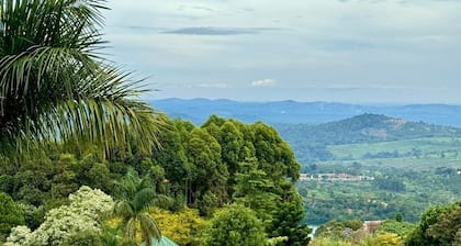 Top of the World Lodges Fort Portal